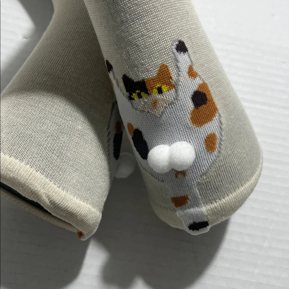 Cream Cat Patterned Women’s Socks